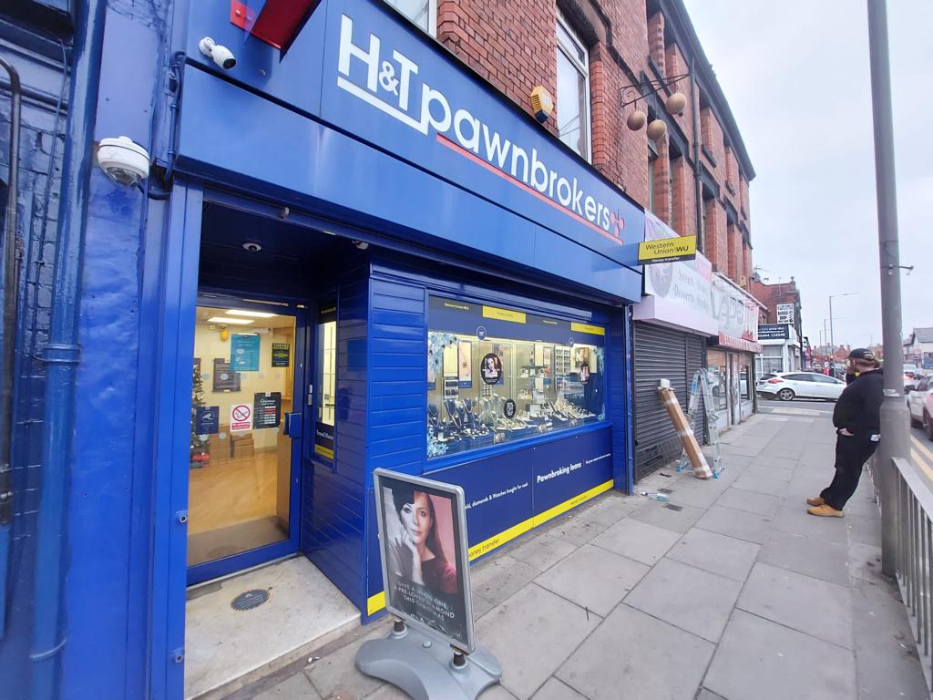 H&T Pawnbrokers 04