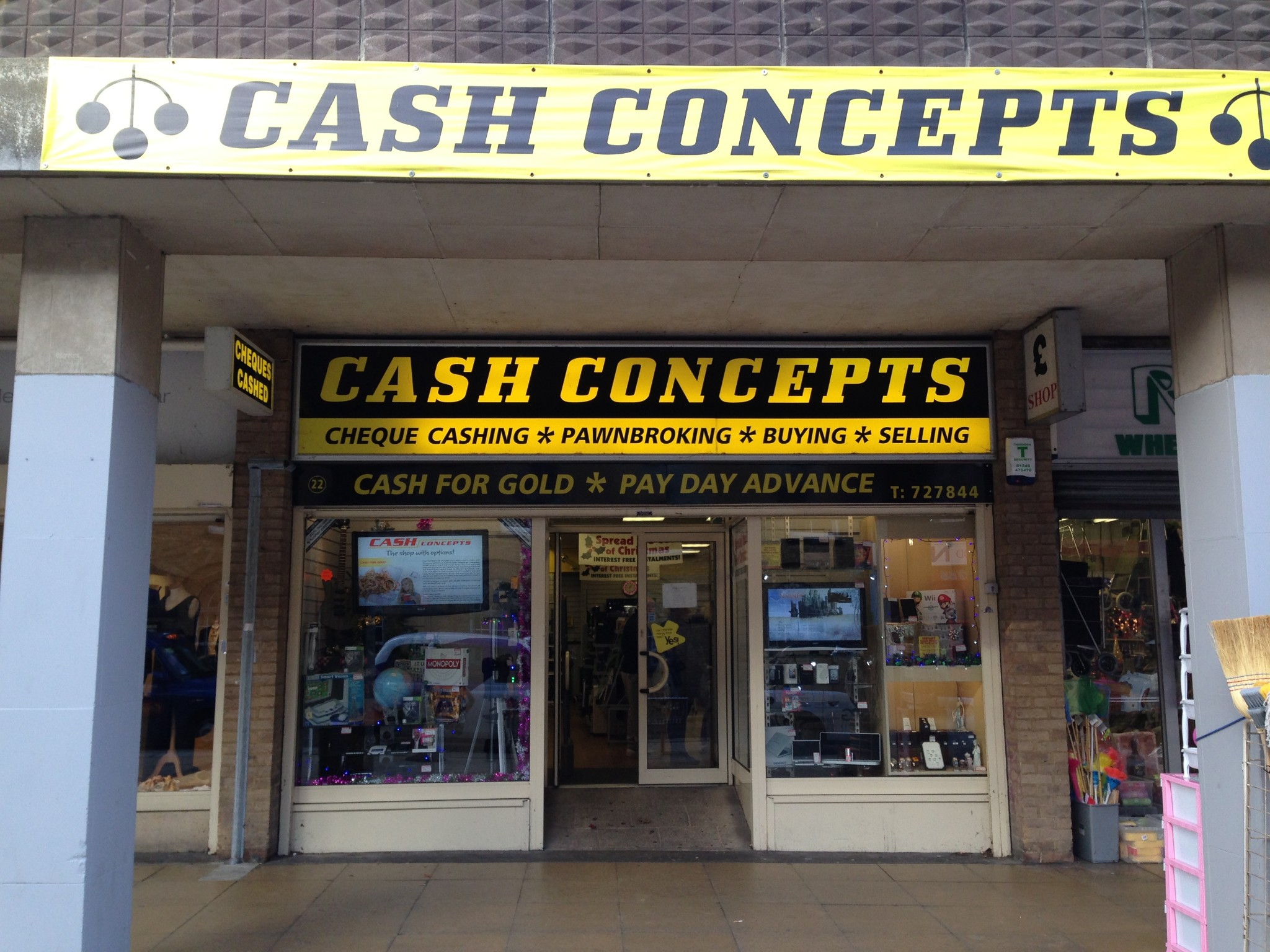 Cash Concepts @ Romford Market 02
