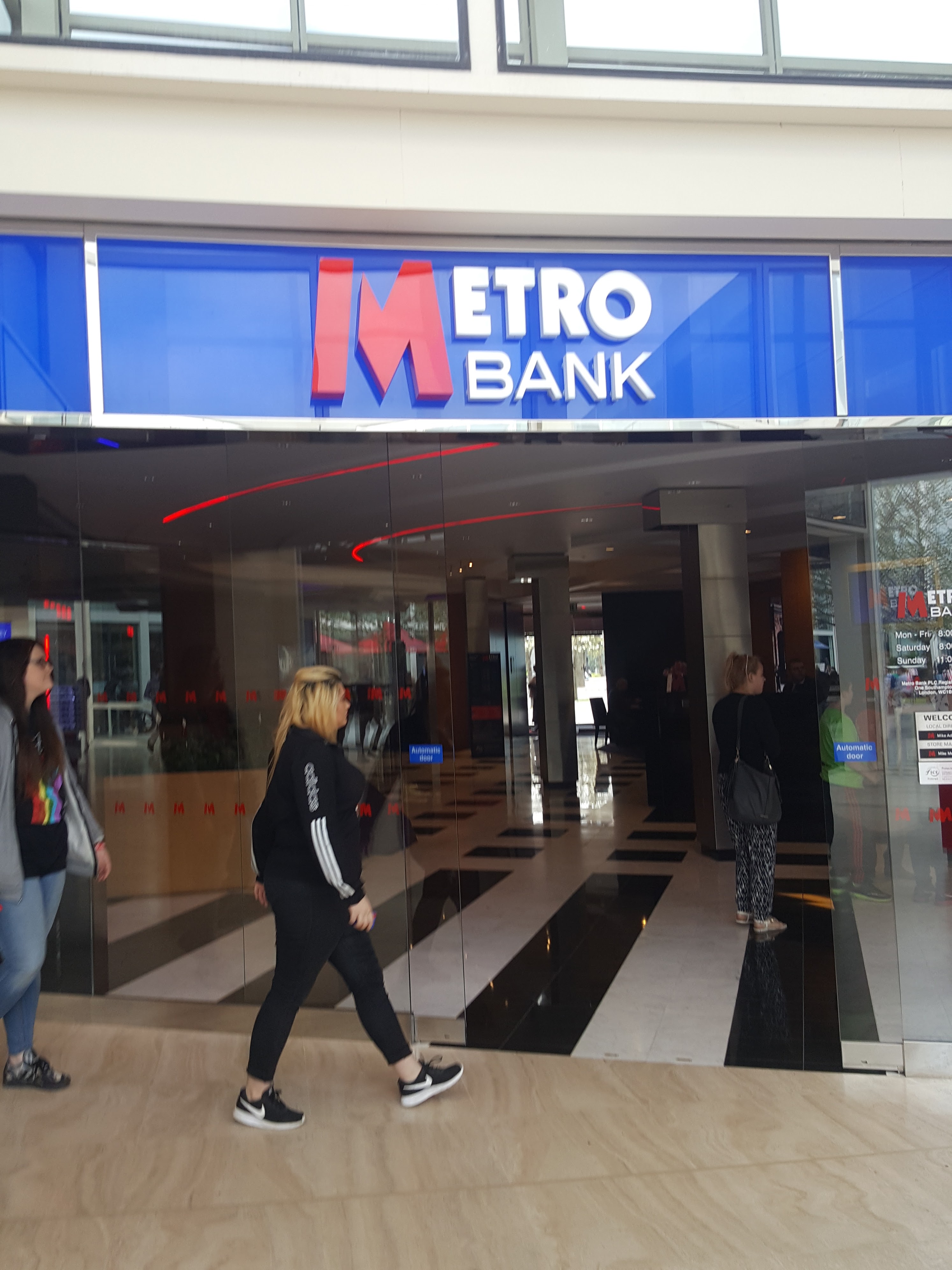Metro Bank 09