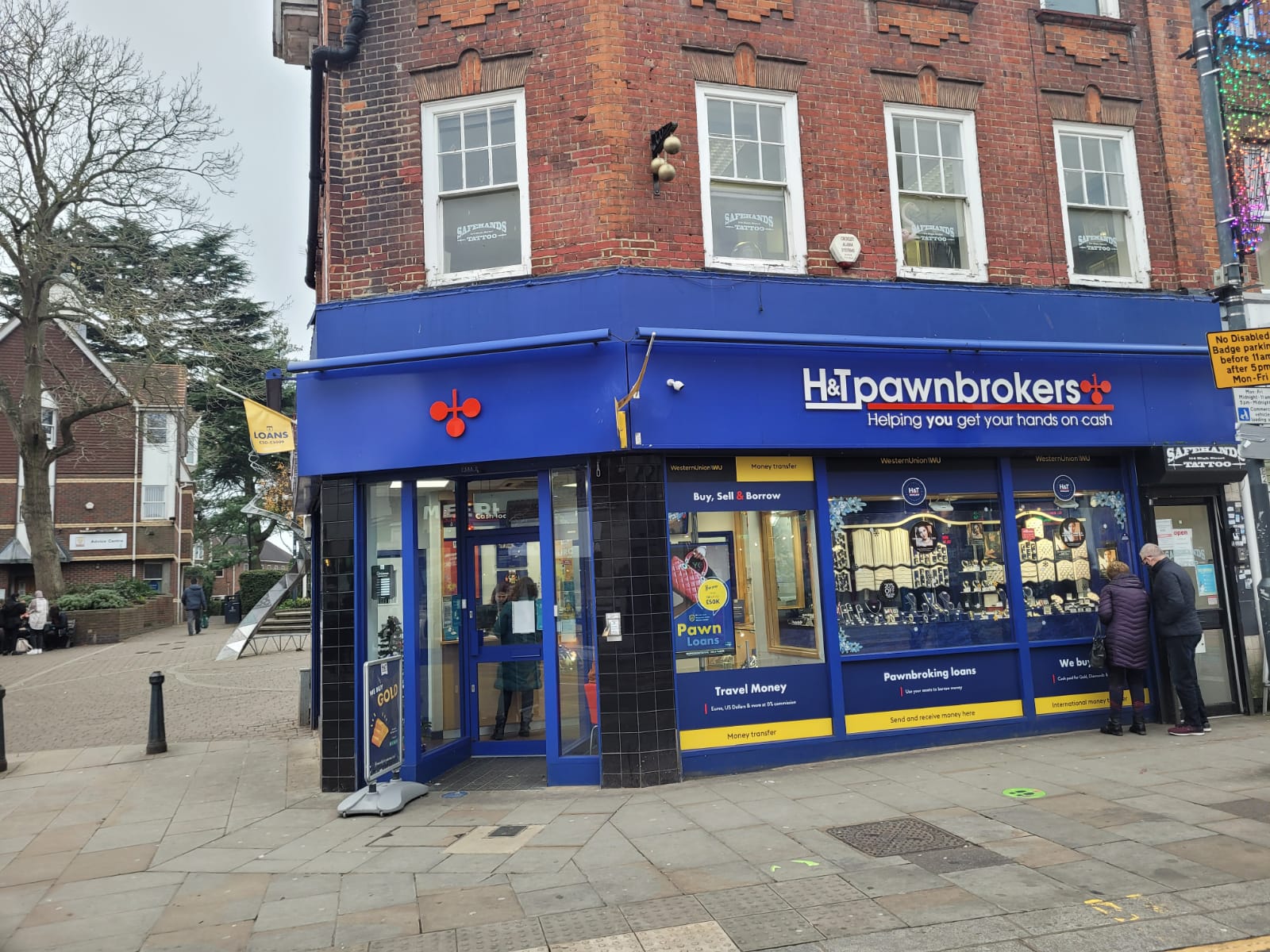 H&T Pawnbrokers 09
