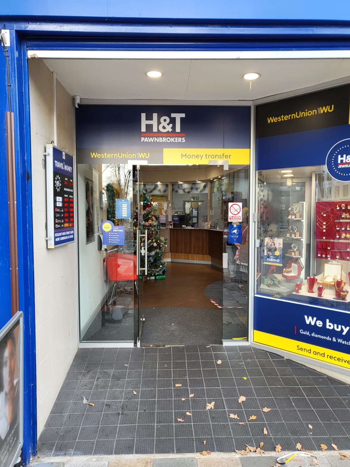 H&T Pawnbrokers 03